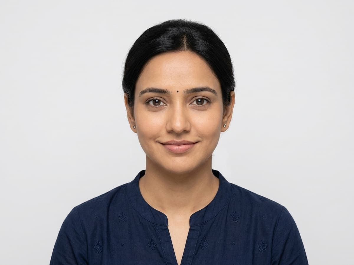 Formatted 35x45mm Indian passport photo with 80 percent head coverage